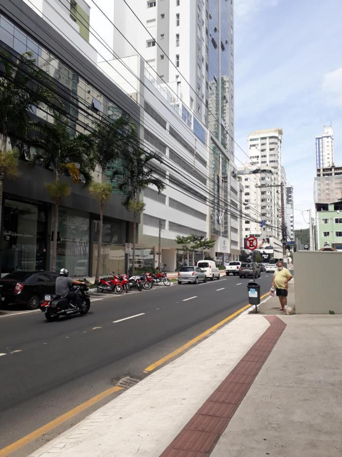 Ótimo Apto. 180 metros do Mar Balneario Camboriu Exterior foto